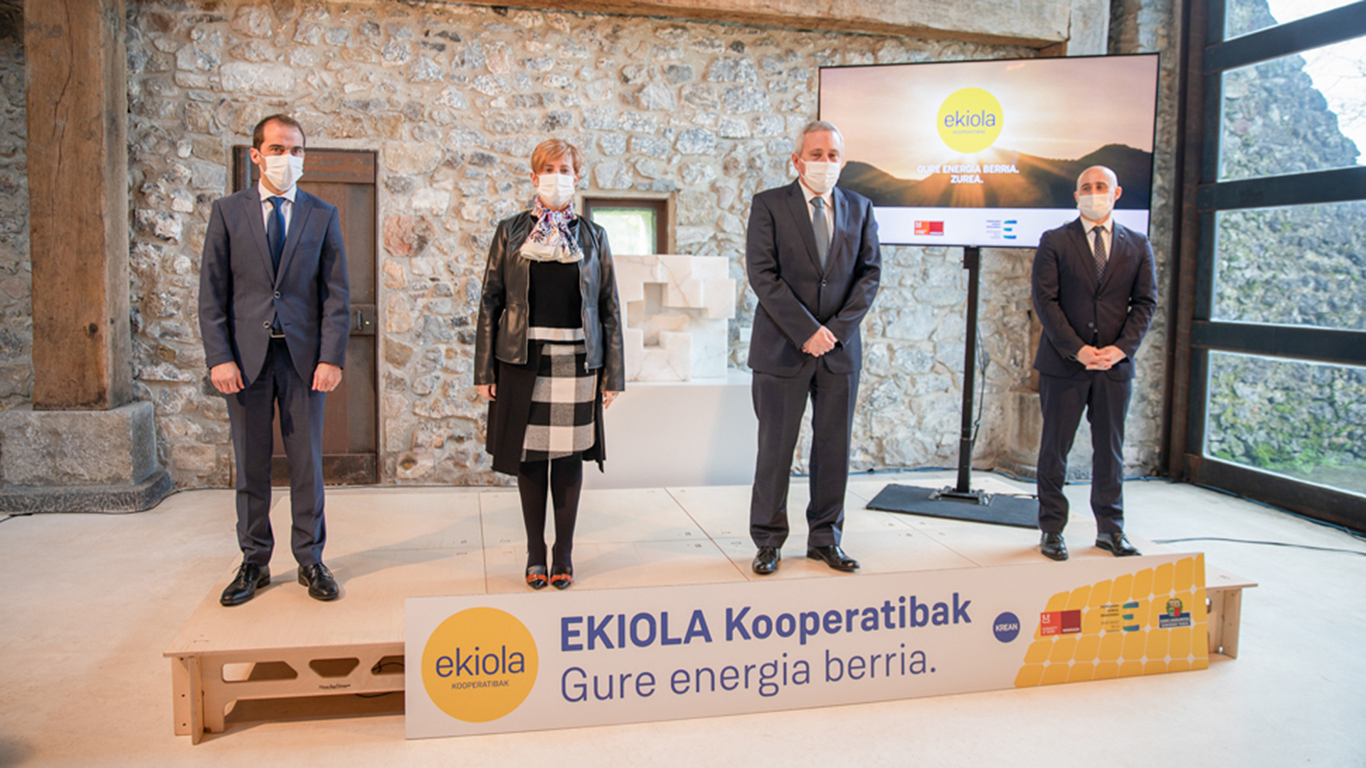 KREAN y EVE presentan EKIOLA Kooperatibak con Arantxa Tapia e Iñigo Ucin KREAN y EVE presentan EKIOLA Kooperatibak con Arantxa Tapia e Iñigo Ucin