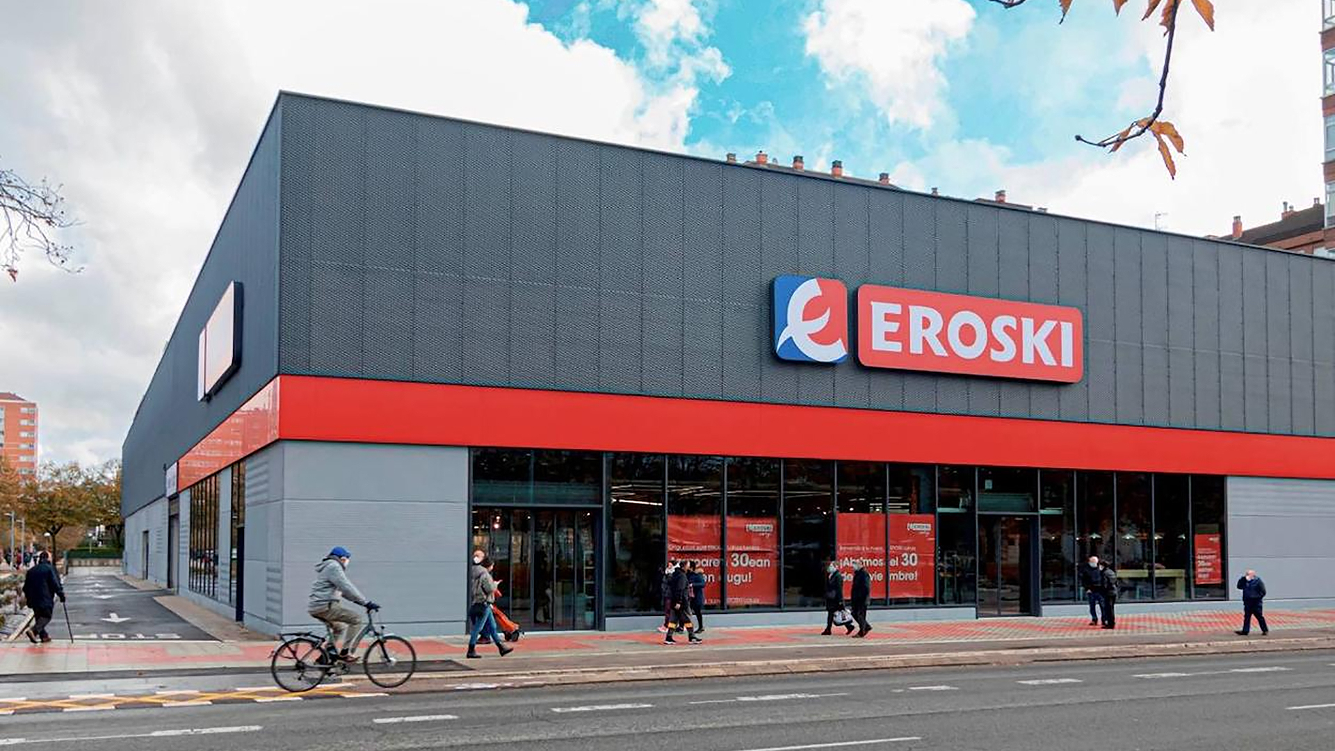 Abierto el nuevo supermercado sostenible de Eroski en Vitoria, proyectado, dirigido y gestionado por KREAN Abierto el nuevo supermercado sostenible de Eroski en Vitoria, proyectado, dirigido y gestionado por KREAN