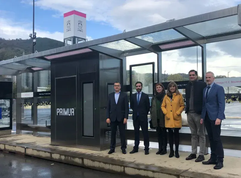 Erakunde bisita Irizar e-mobility enpresara eta Baionara, Gasteizen autobus elektriko adimentsua ezartzearen harira