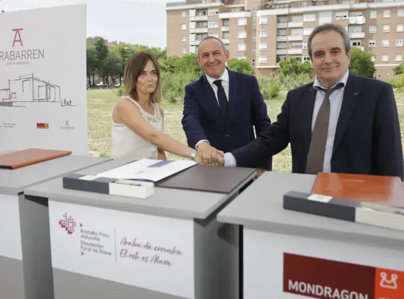 La Diputación de Álava, la cooperativa Arabarren y Corporación Mondragon acuerdan colaborar para crear el nuevo complejo residencial en Vitoria-Gasteiz