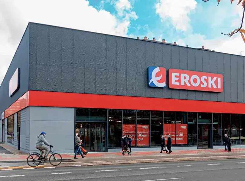 ​Eroskik bere supermerkatu jasangarri berria ireki du Gasteizen, KREANek proiektatu, zuzendu eta kudeatuta