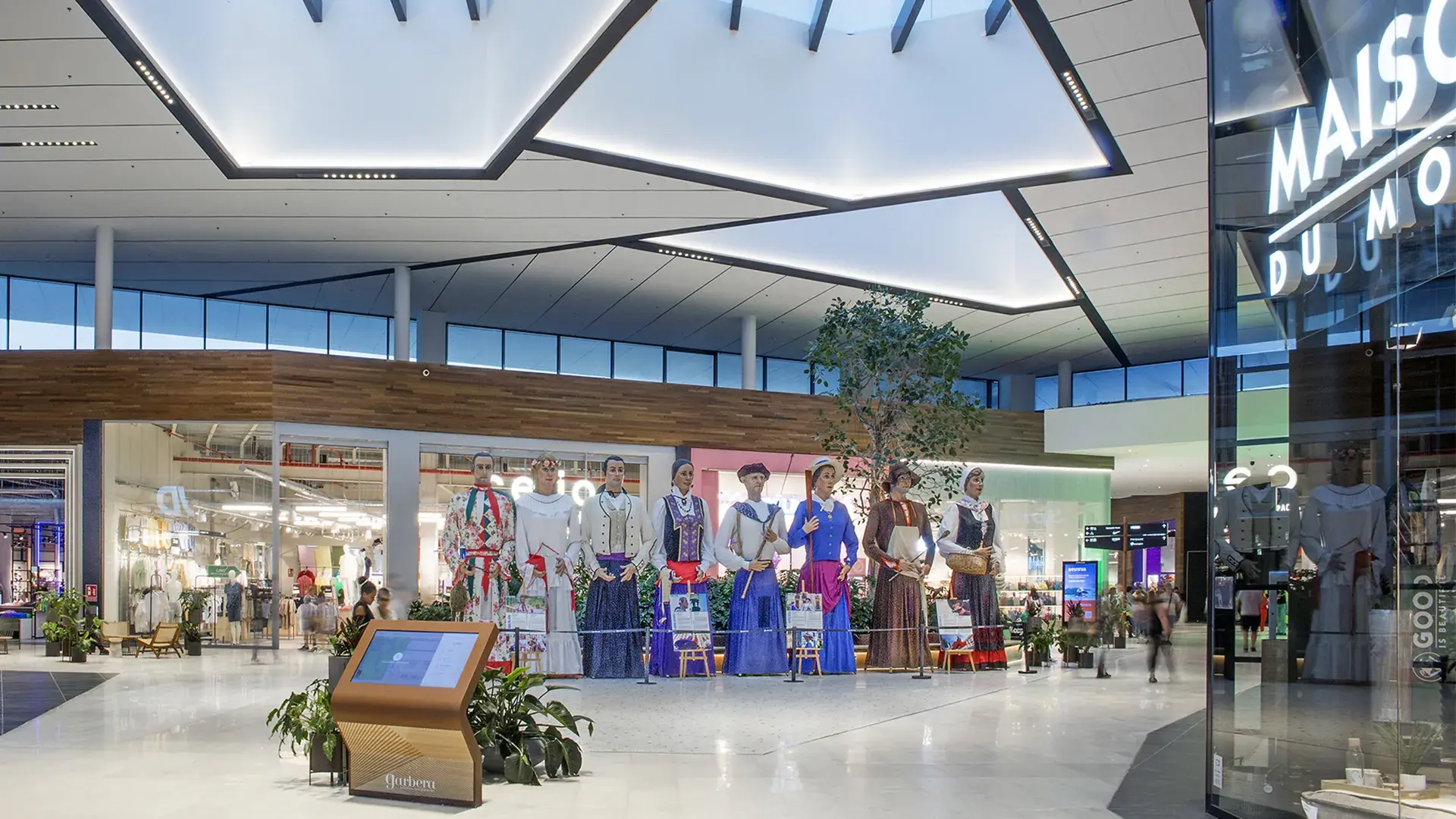 CENTRO COMERCIAL GARBERA - AMPLIACIÓN