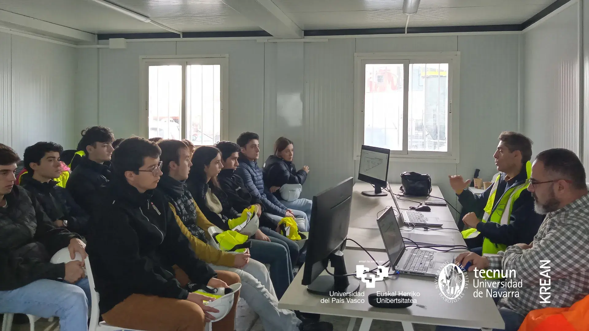 KREAN_Obra_Bisitak_estudianteak